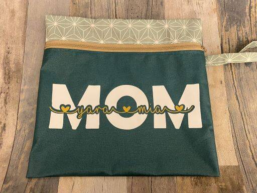 Necessaire, Krimskramstäschli, Kulturbeutel, Wetbag, MOM, Kindernamen, personalisiert, Geschenk, Muttertag, einmalig, Unikat